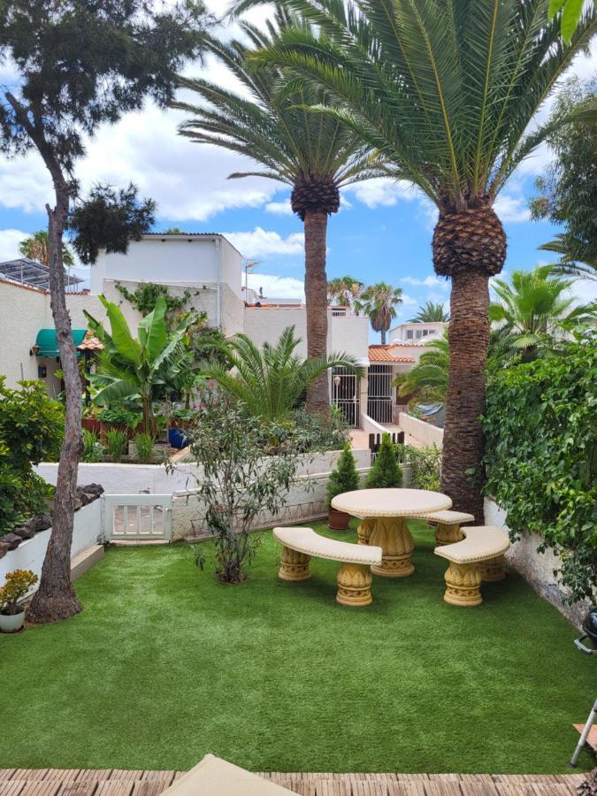 Studio With Garden อาโรนา ภายนอก รูปภาพ
